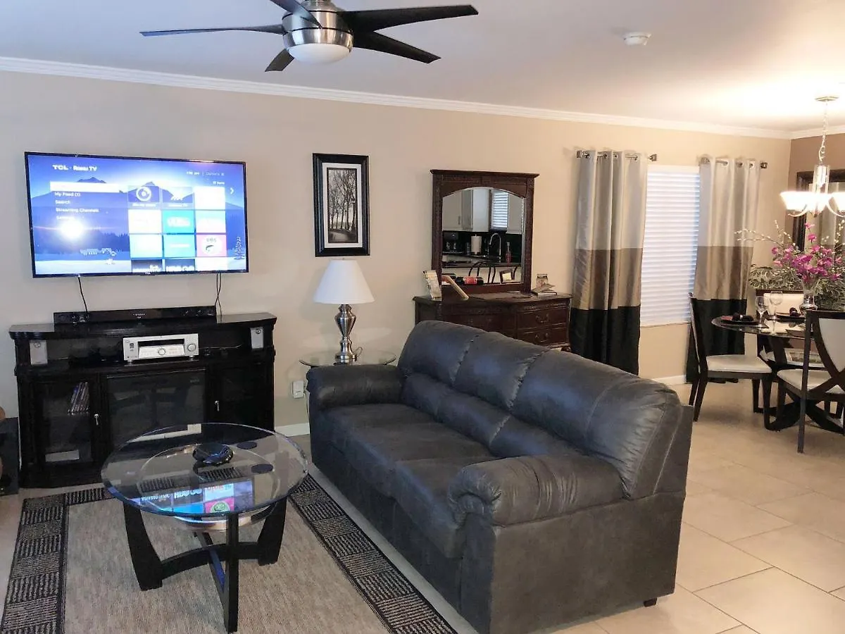 Beautiful Home In Downtown פיניקס